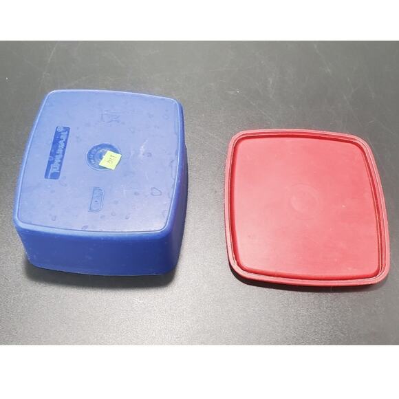 Tupperware 311 Freezer Square Round Container 16 oz w/Lid Dark Blue, Red Lid - Picture 3 of 4
